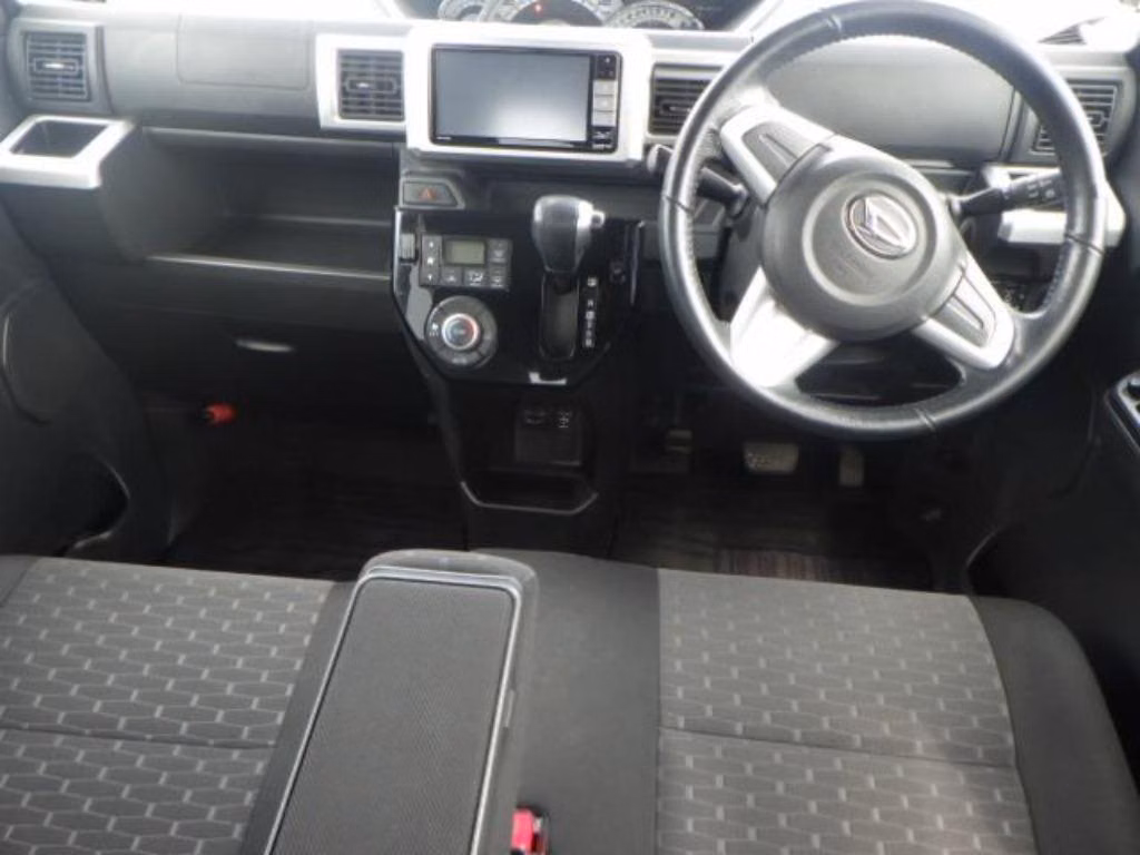 DAIHATSU WAKE