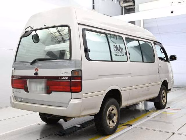 TOYOTA HIACE