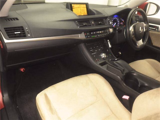 LEXUS CT200H