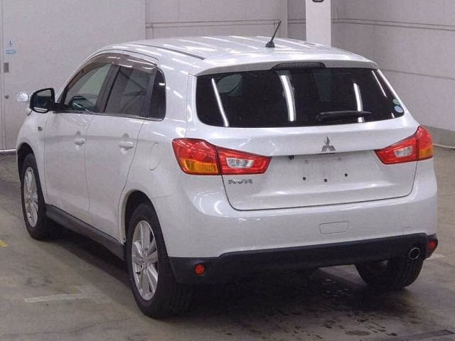 MITSUBISHI RVR