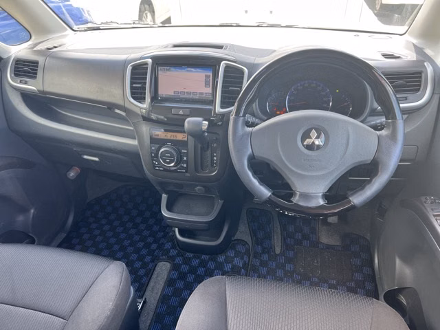 MITSUBISHI DELICA D:2
