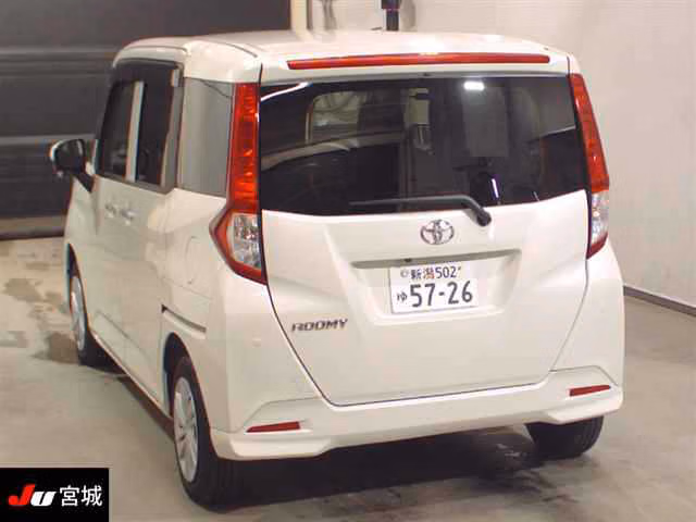 TOYOTA ROOMY