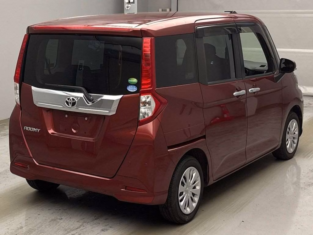 TOYOTA ROOMY
