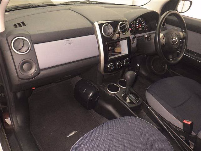MAZDA VERISA