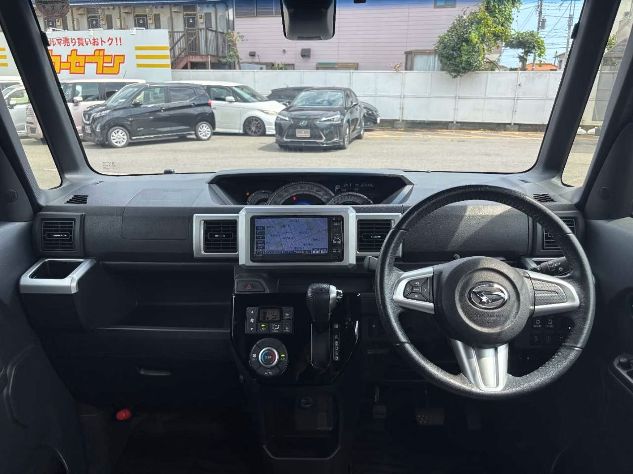 DAIHATSU WAKE