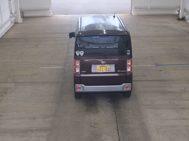 DAIHATSU WAKE