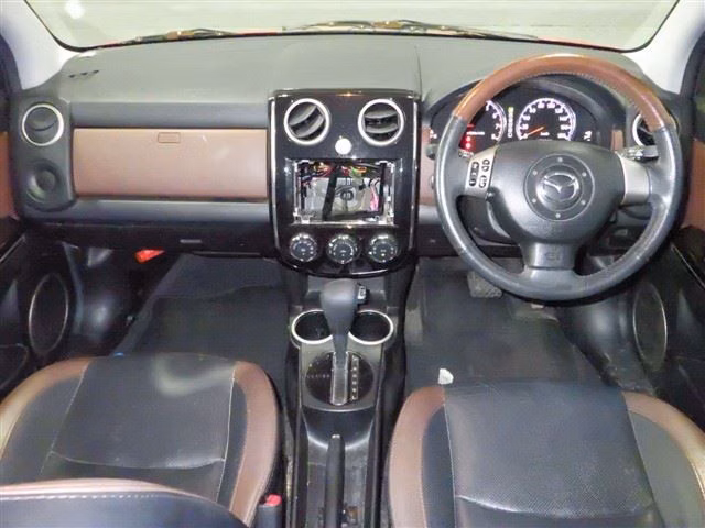 MAZDA VERISA