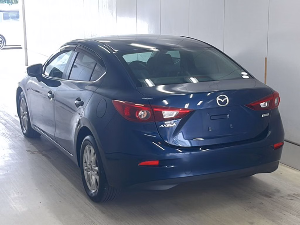 MAZDA AXELA