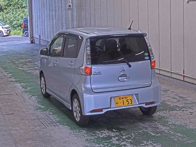MITSUBISHI EK CUSTOM