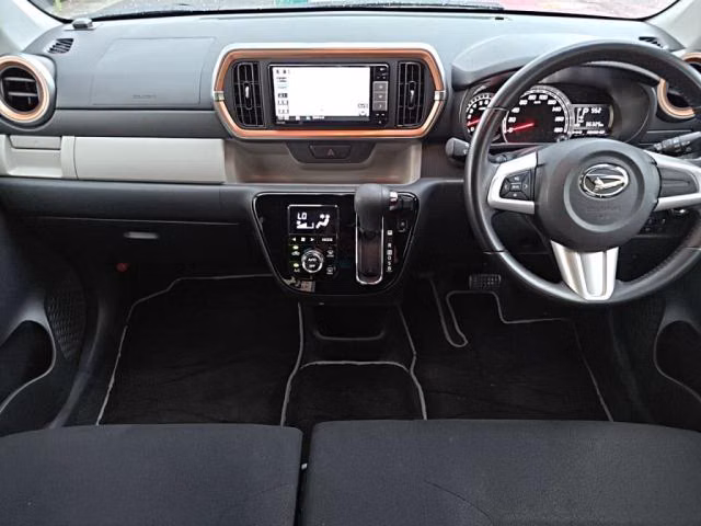 DAIHATSU BOON