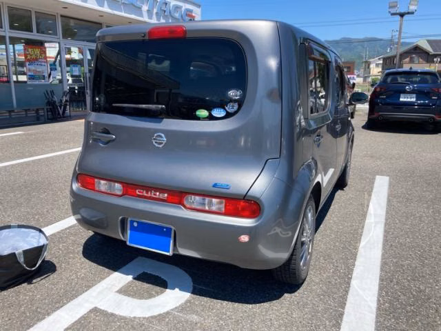 NISSAN CUBE