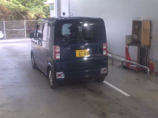 DAIHATSU WAKE