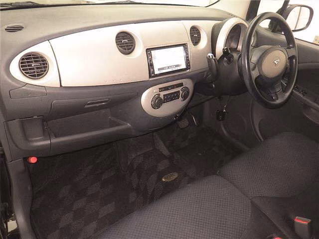 DAIHATSU MOVE LATTE