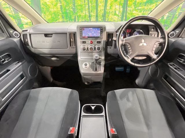 MITSUBISHI DELICA D:5