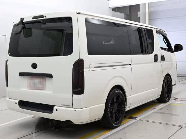 TOYOTA REGIUS ACE