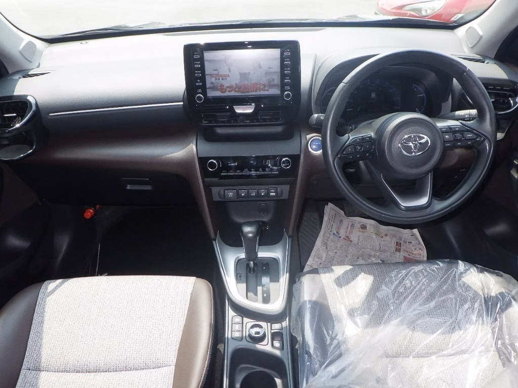 TOYOTA YARIS CROSS