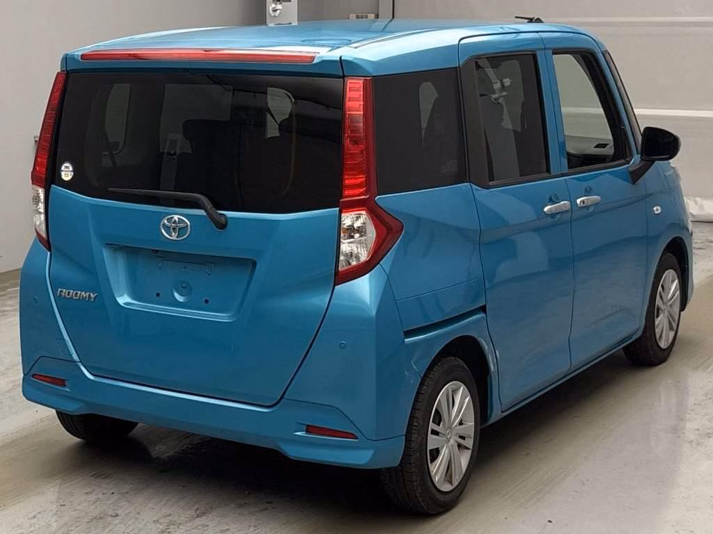 TOYOTA ROOMY