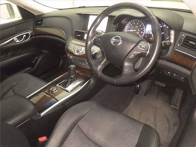 NISSAN FUGA