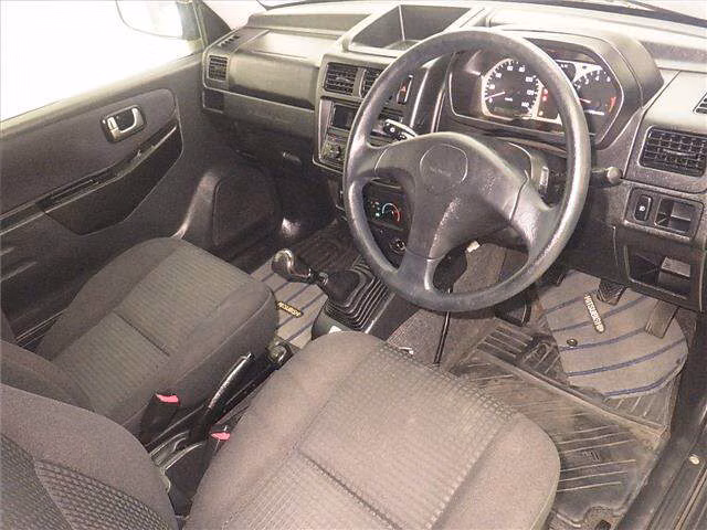 MITSUBISHI PAJERO MINI