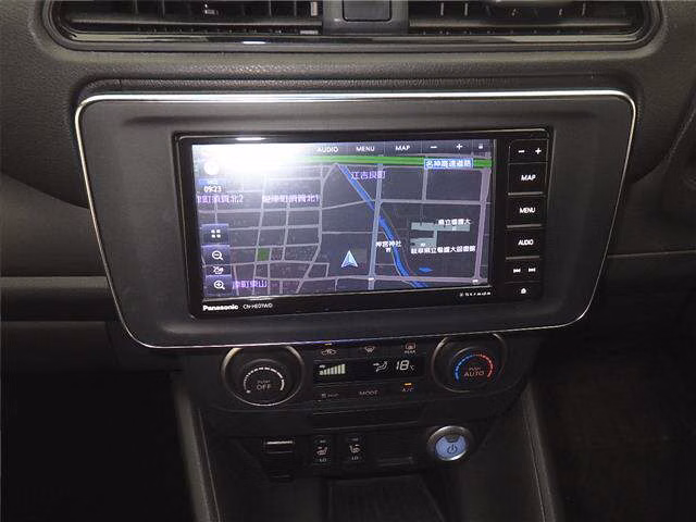 NISSAN LEAF
