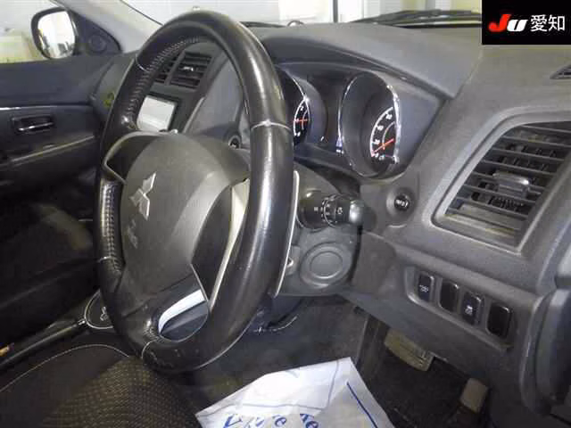 MITSUBISHI RVR