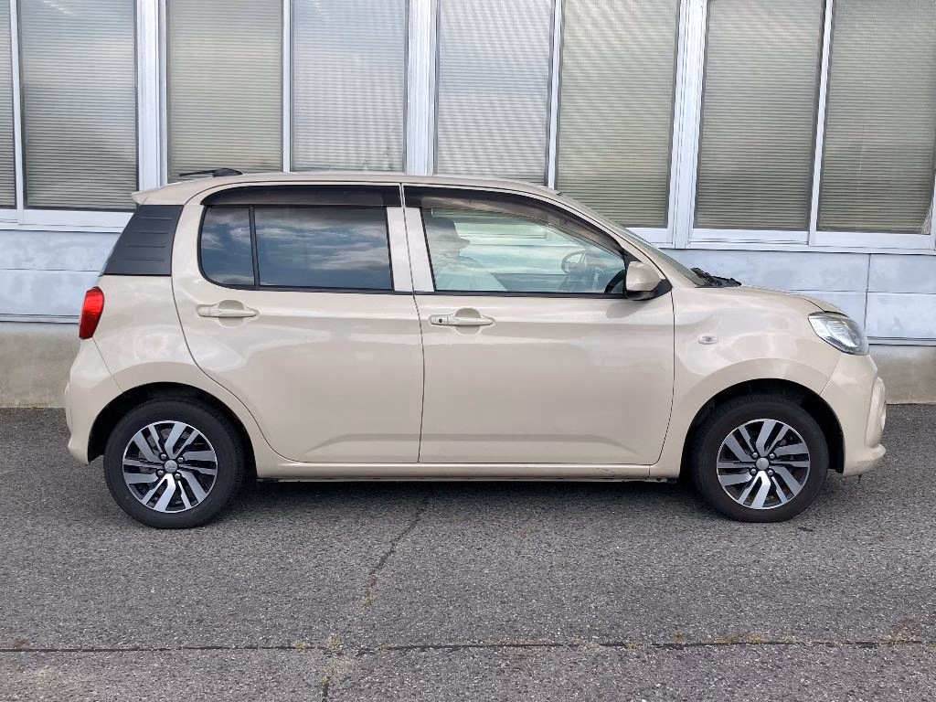 DAIHATSU BOON