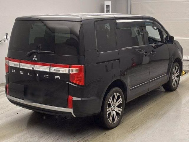 MITSUBISHI DELICA D:5