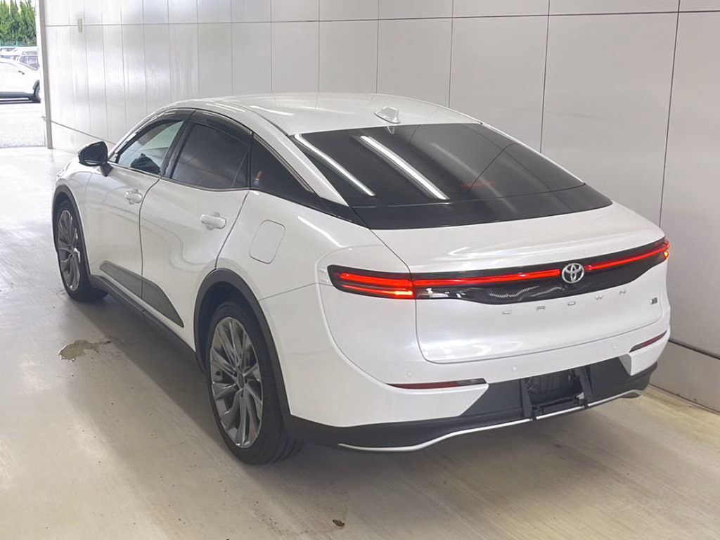 TOYOTA CROWN