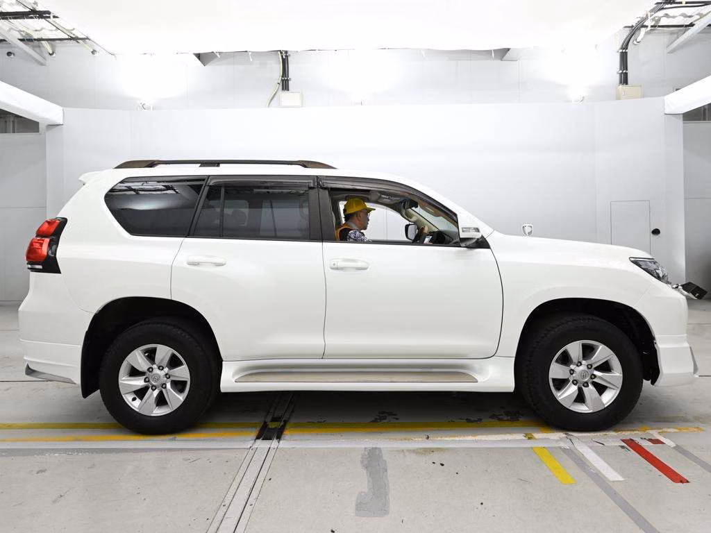 TOYOTA LAND CRUISER PRADO