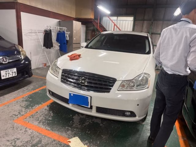 NISSAN FUGA