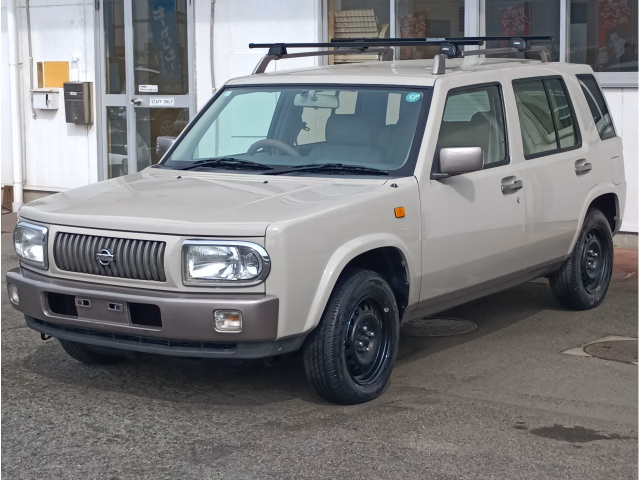 NISSAN RASHEEN