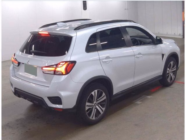 MITSUBISHI RVR