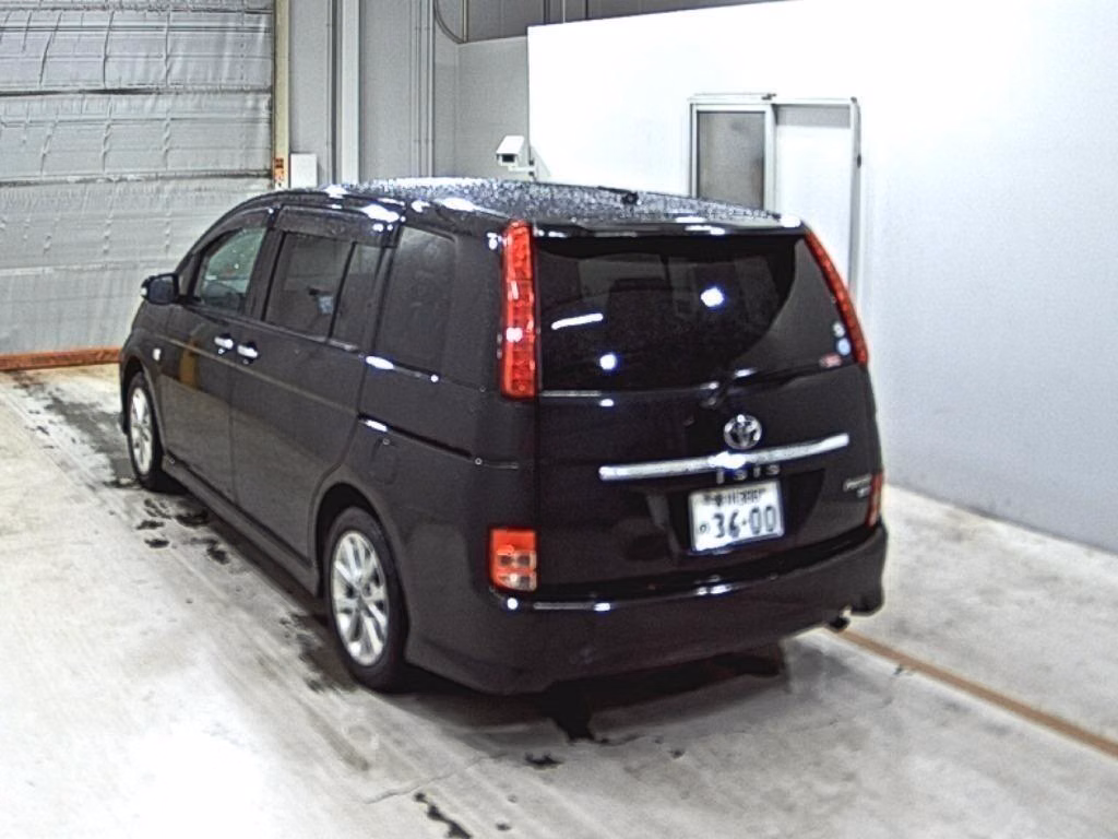 TOYOTA ISIS