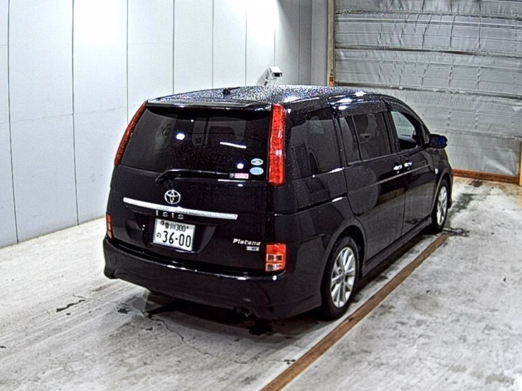 TOYOTA ISIS
