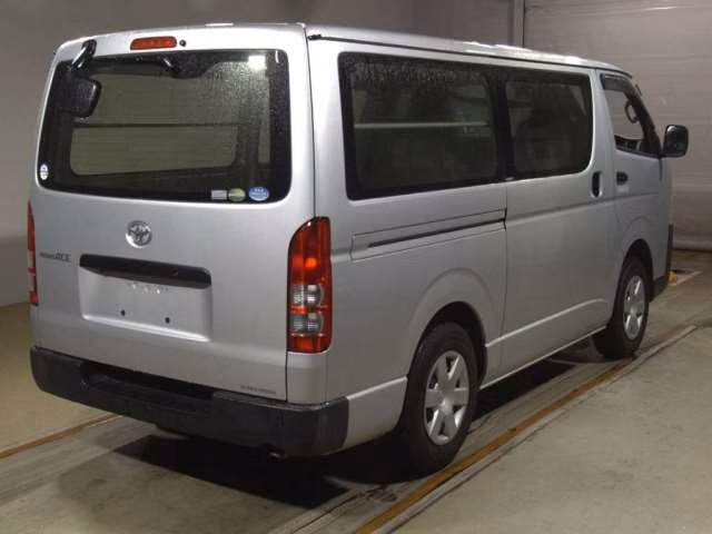 TOYOTA REGIUS ACE