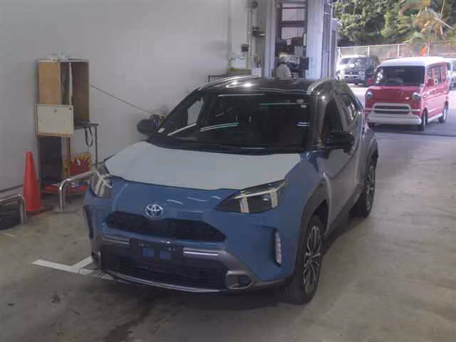 TOYOTA YARIS CROSS