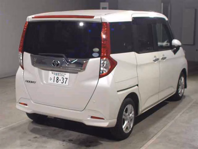 TOYOTA ROOMY