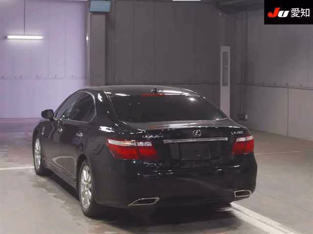 LEXUS LS460