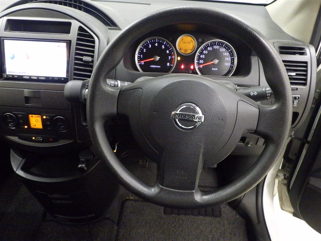 NISSAN LAFESTA