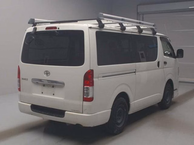 TOYOTA REGIUS ACE