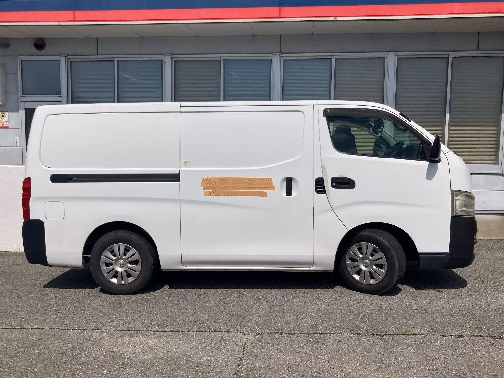 NISSAN NV350 CARAVAN