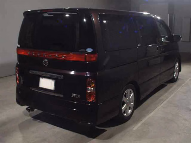 NISSAN ELGRAND