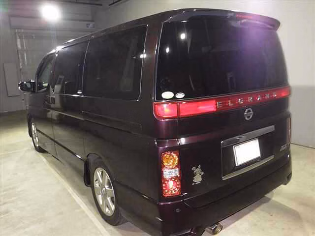 NISSAN ELGRAND