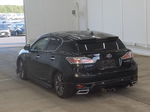 LEXUS CT200H