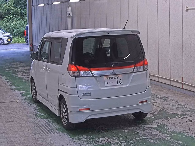 MITSUBISHI DELICA D:2