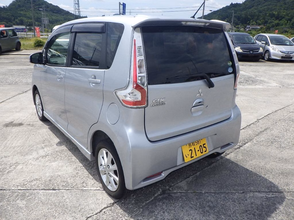 MITSUBISHI EK CUSTOM