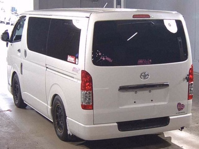 TOYOTA REGIUS ACE