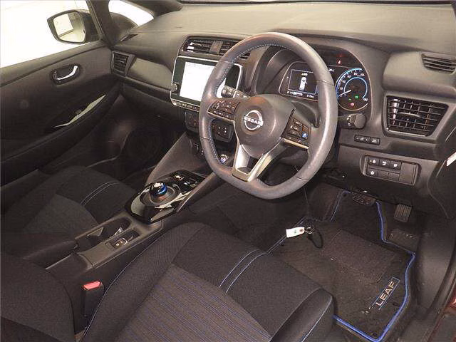NISSAN LEAF