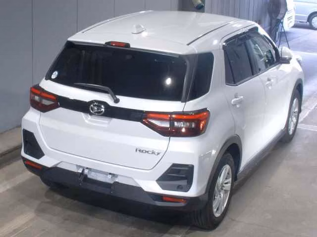 DAIHATSU ROCKY