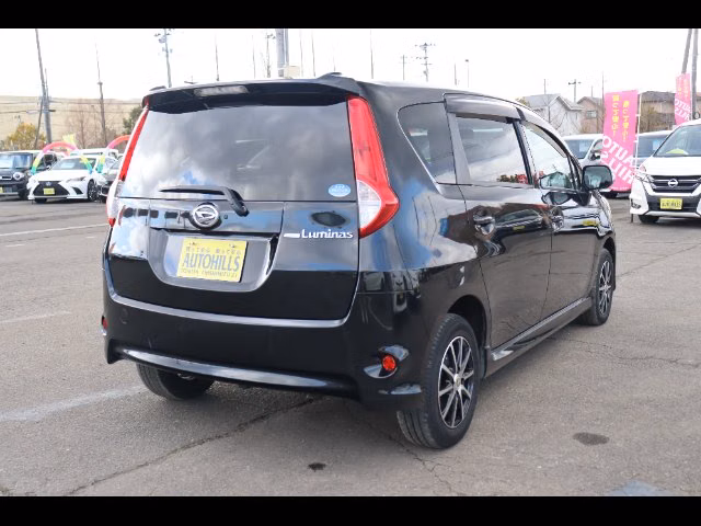 DAIHATSU BOON LUMINAS